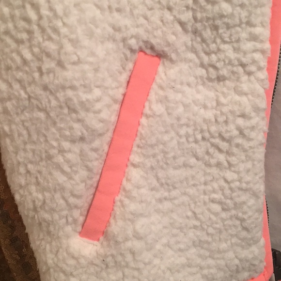 Cat and Jack Fuzzy White Vest with Hot Pink Piping - Picture 4 of 6